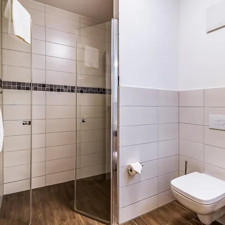 Lagovida Moewenblick B Am Stoermthaler Grosspoesna